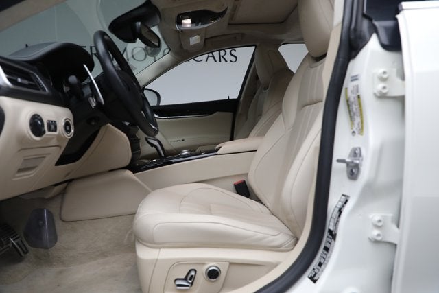 2022 Maserati Ghibli Modena Q4