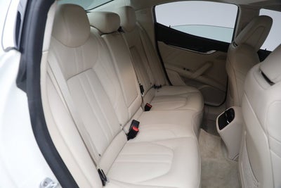 2022 Maserati Ghibli Modena Q4