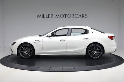 2022 Maserati Ghibli Modena Q4