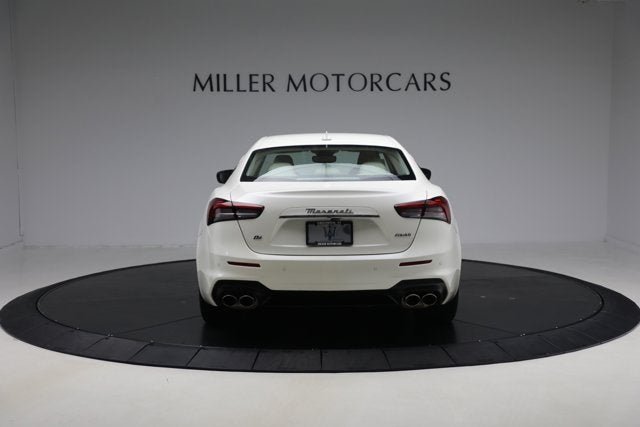 2022 Maserati Ghibli Modena Q4