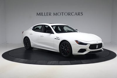 2022 Maserati Ghibli Modena Q4