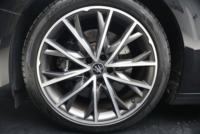 2023 Maserati Ghibli Modena Q4