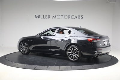2023 Maserati Ghibli Modena Q4