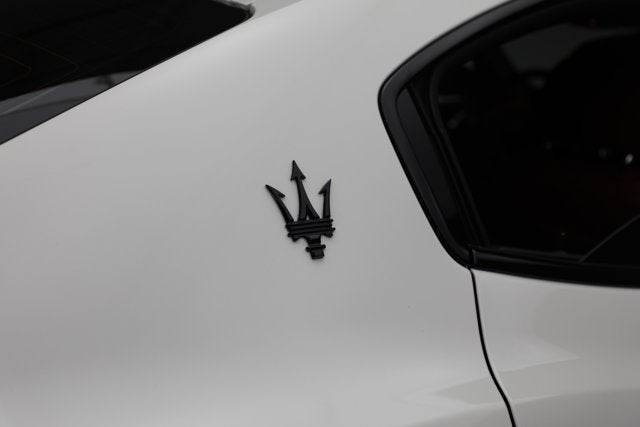 2022 Maserati Ghibli Modena Q4