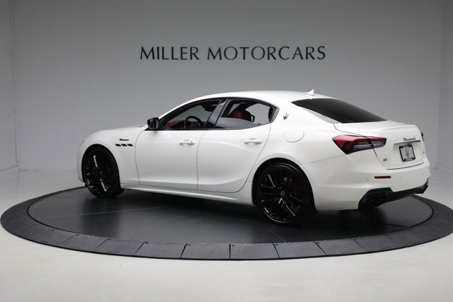2022 Maserati Ghibli Modena Q4