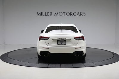 2022 Maserati Ghibli Modena Q4