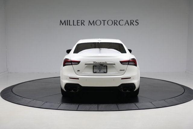 2022 Maserati Ghibli Modena Q4
