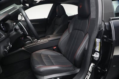 2023 Maserati Ghibli Modena Q4