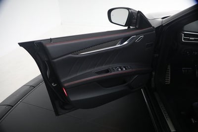 2023 Maserati Ghibli Modena Q4