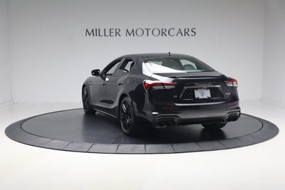 2023 Maserati Ghibli Modena Q4