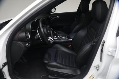 2023 Alfa Romeo Giulia Estrema