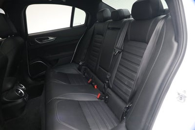 2023 Alfa Romeo Giulia Estrema