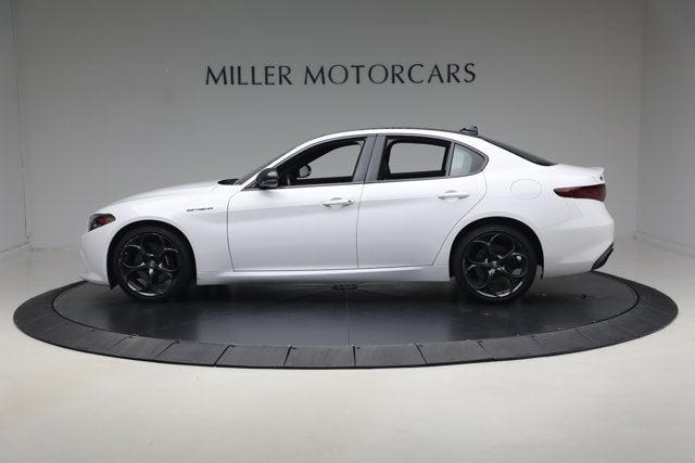2023 Alfa Romeo Giulia Estrema