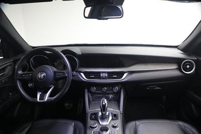 2022 Alfa Romeo Stelvio TI