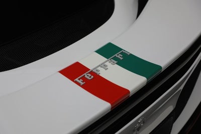 2025 Ferrari 296 GTS Base