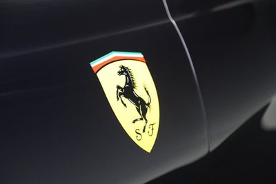 2022 Ferrari 812 Competizione Base