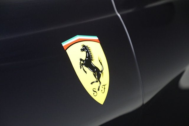 2022 Ferrari 812 Competizione Base