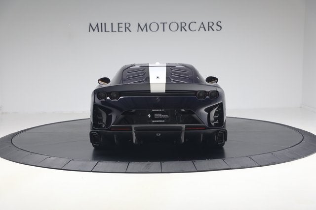 2022 Ferrari 812 Competizione Base