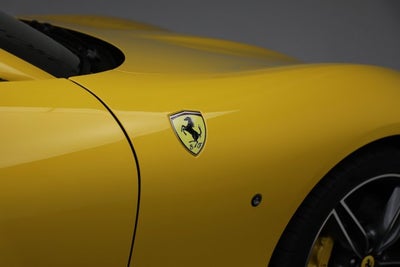 2025 Ferrari Roma Spider Base