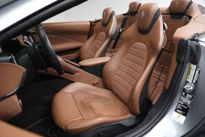 2025 Ferrari Roma Spider Base