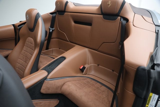 2025 Ferrari Roma Spider Base