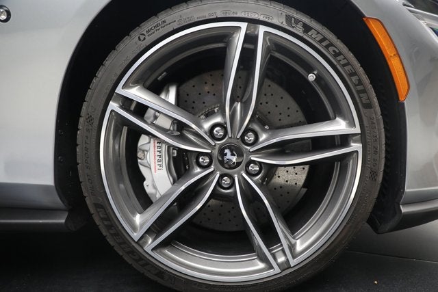 2025 Ferrari Roma Spider Base