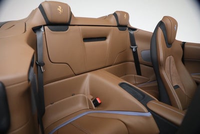 2025 Ferrari Roma Spider Base