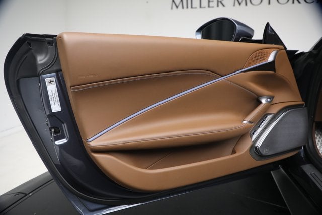 2025 Ferrari Roma Spider Base
