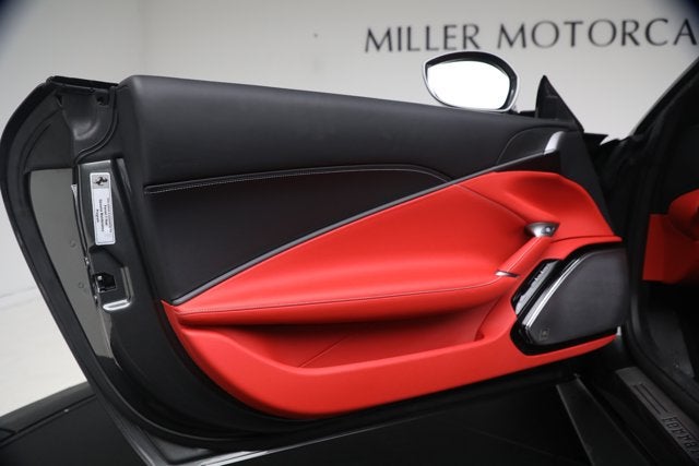 2026 Ferrari Roma Spider Base