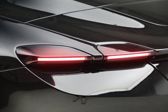 2024 Ferrari Roma Spider Base