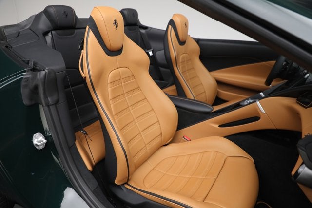 2025 Ferrari Roma Spider Base