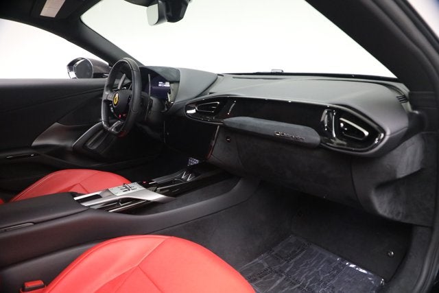 2025 Ferrari 12Cilindri Base
