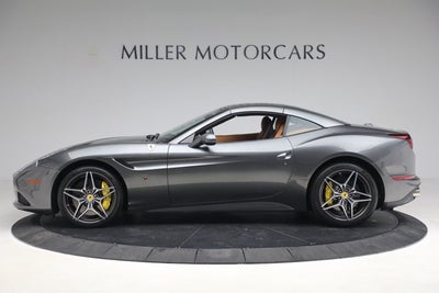 2017 Ferrari California T Base