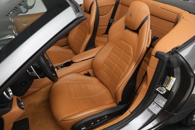 2017 Ferrari California T Base