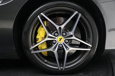 2017 Ferrari California T Base