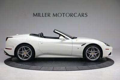 2017 Ferrari California T Base