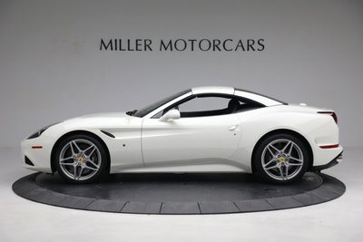 2017 Ferrari California T Base