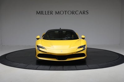 2023 Ferrari SF90 Stradale Base