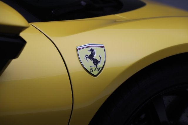 2023 Ferrari SF90 Stradale Base