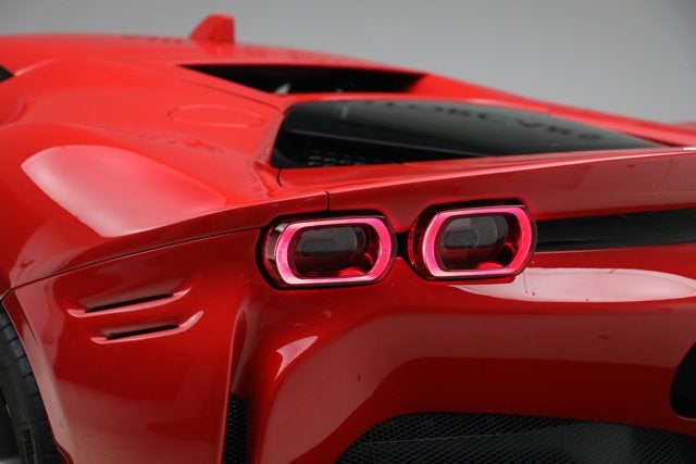 2022 Ferrari SF90 Stradale Base