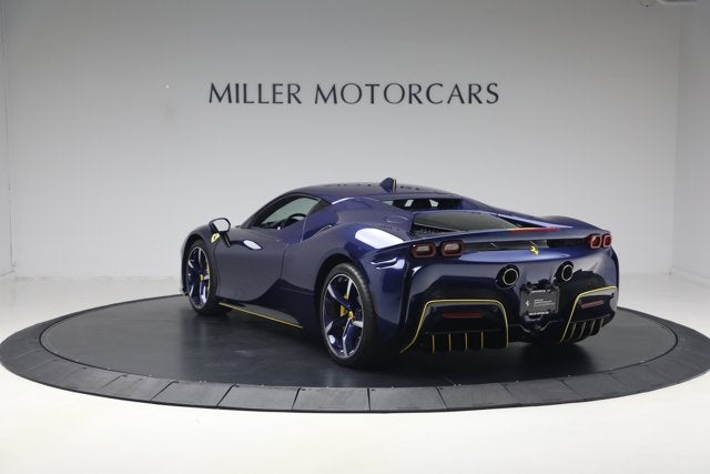 2023 Ferrari SF90 Stradale Base