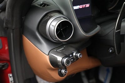 2022 Ferrari 812 GTS Base