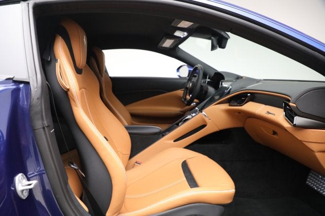 2022 Ferrari Roma Base