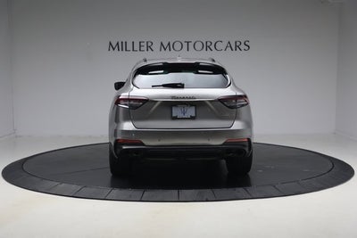 2022 Maserati Levante Modena