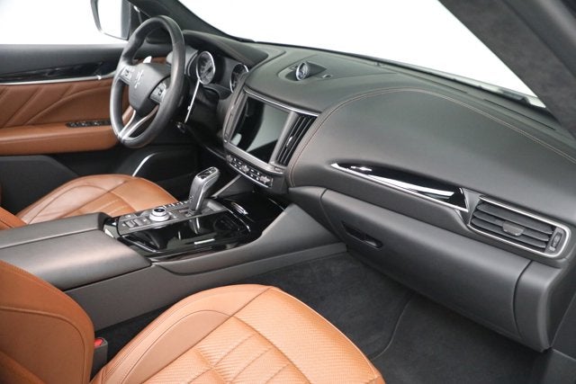 2022 Maserati Levante Modena