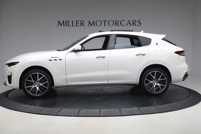 2022 Maserati Levante Modena