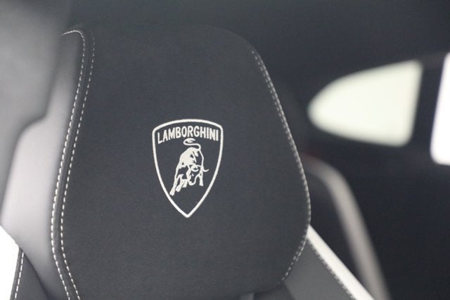 2024 Lamborghini Urus Performante