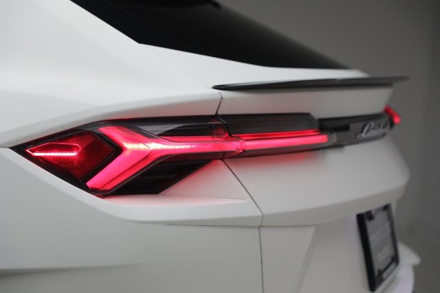 2024 Lamborghini Urus Performante