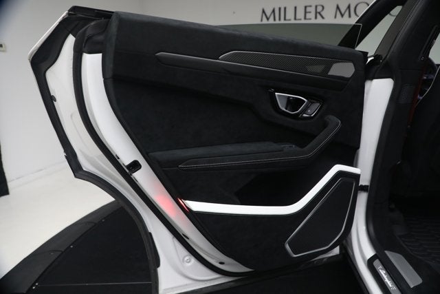 2024 Lamborghini Urus Performante