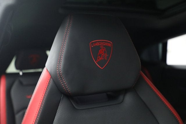 2024 Lamborghini Urus Performante